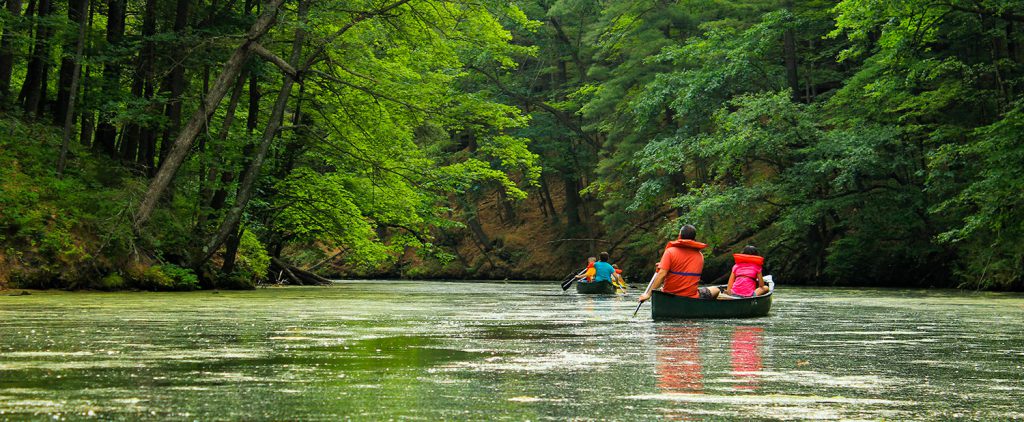 Paddlers at Mirror Lake State Park