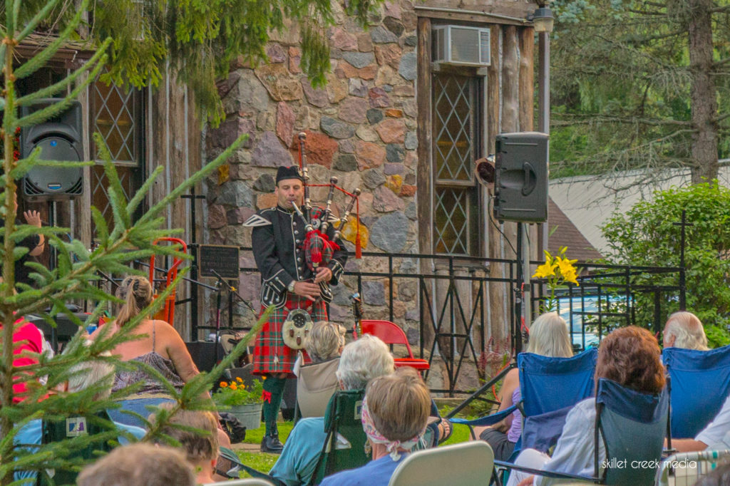 Bagpipes in the Glen at Durwards Glen